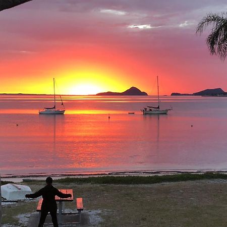 Salamander Beach Accommodation - Adults Only Salamander Bay Luaran gambar
