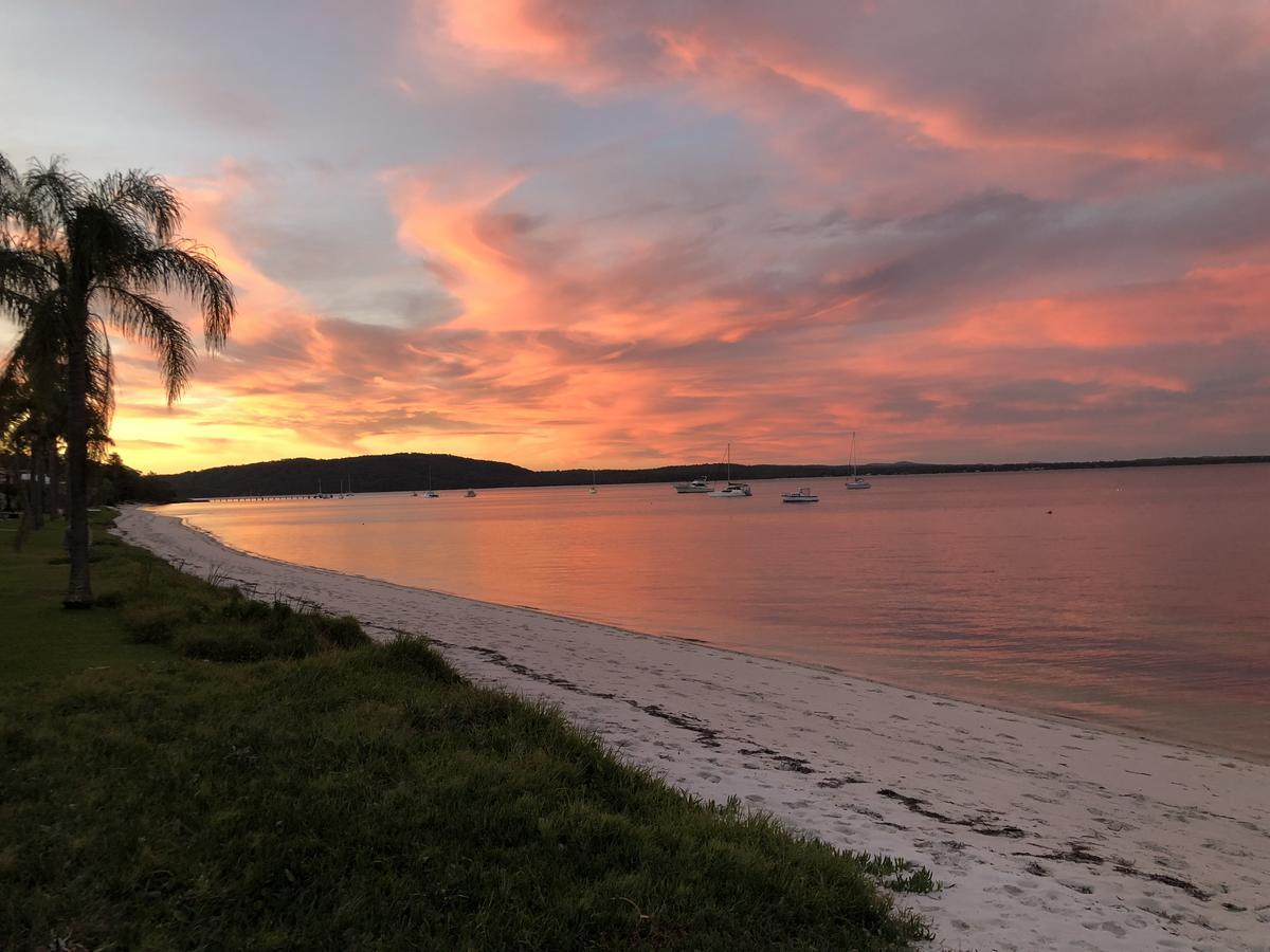 Salamander Beach Accommodation - Adults Only Salamander Bay Luaran gambar