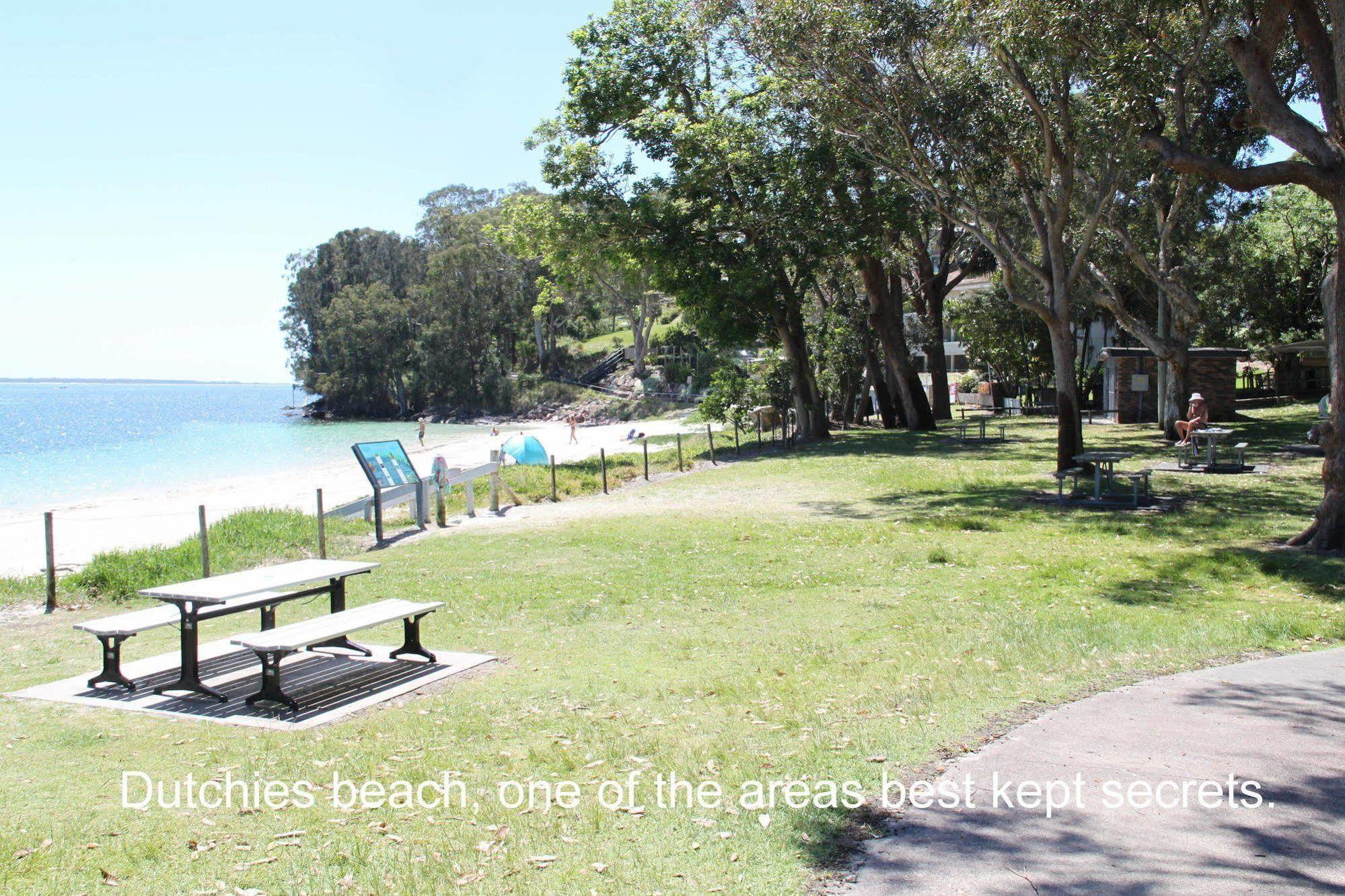 Salamander Beach Accommodation - Adults Only Salamander Bay Luaran gambar