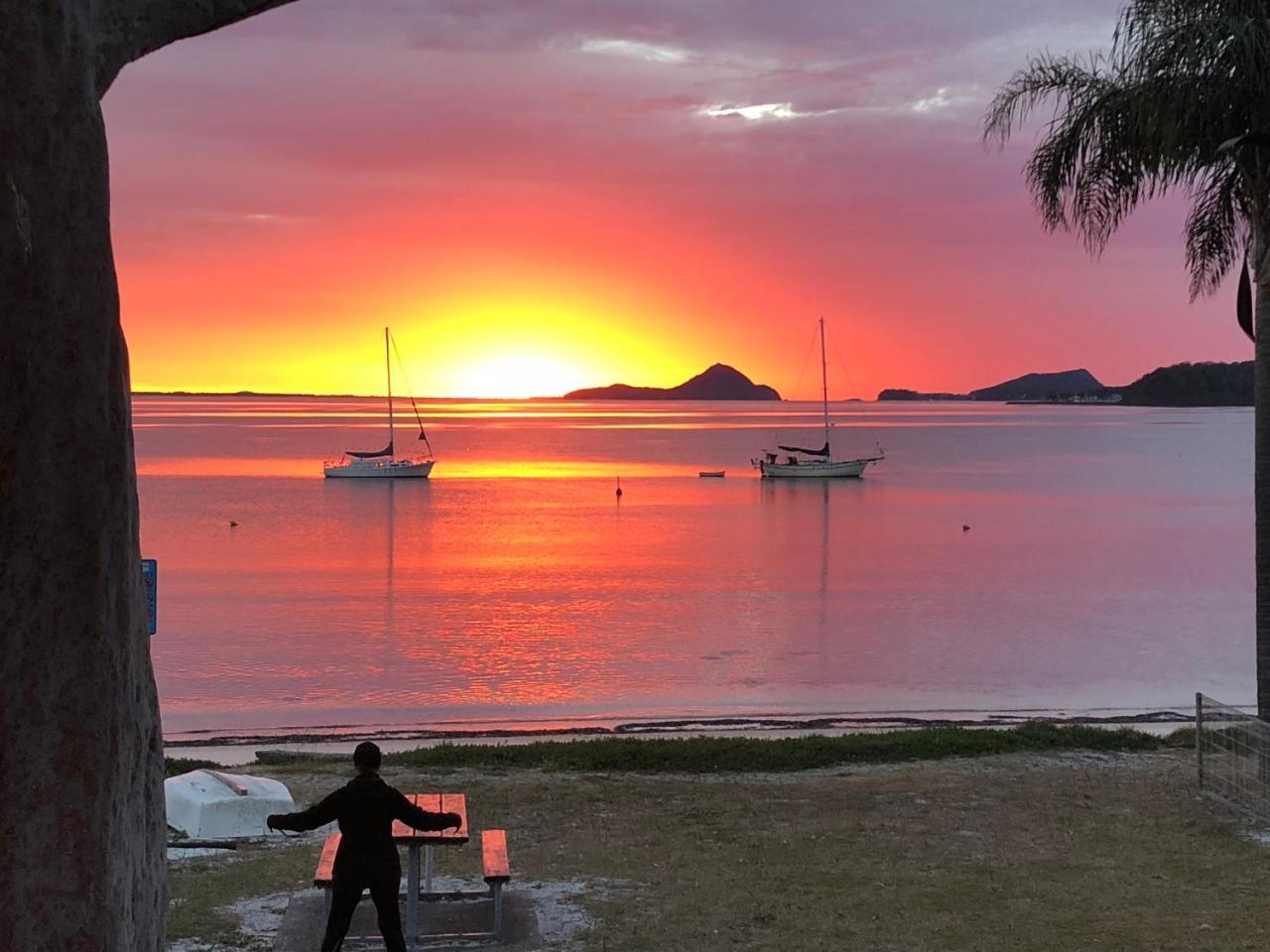 Salamander Beach Accommodation - Adults Only Salamander Bay Luaran gambar